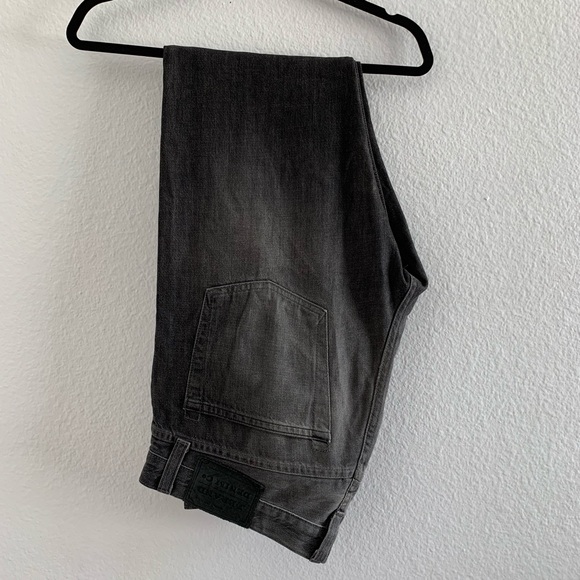 Men's J Brand Black Jeans. - Picture 2 of 8